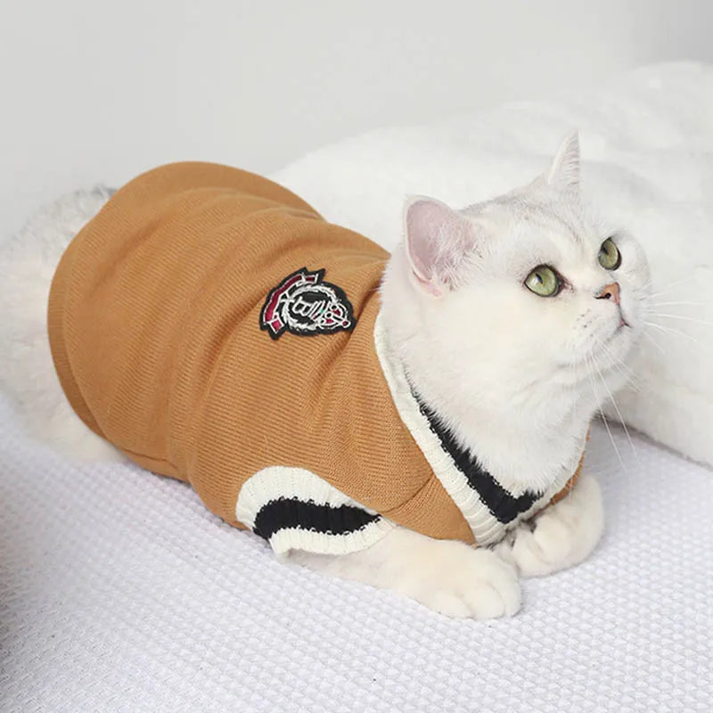 Pull Col V à Écusson pour Chat et Petit Chien – Style College
